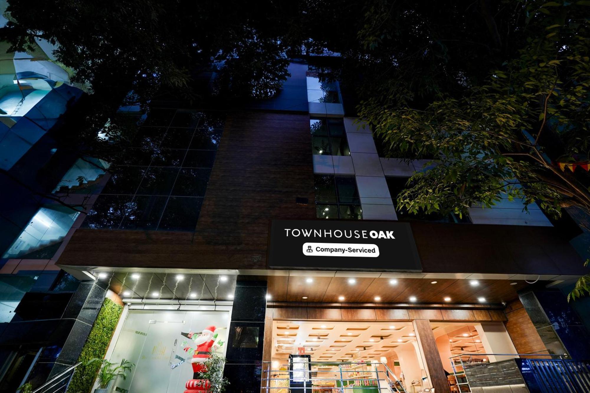 Super Townhouse Oak Aecs Formerly Bangalore Times Buitenkant foto