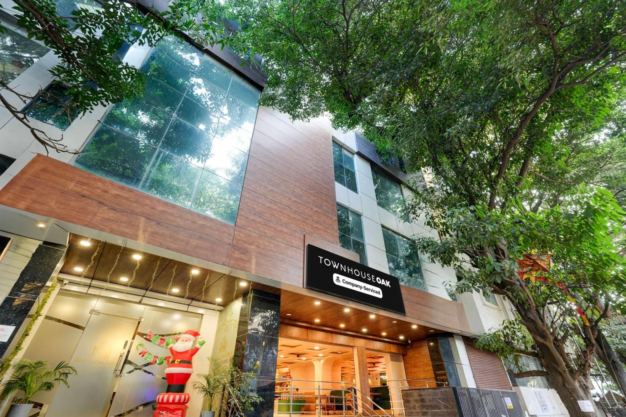 Super Townhouse Oak Aecs Formerly Bangalore Times Buitenkant foto