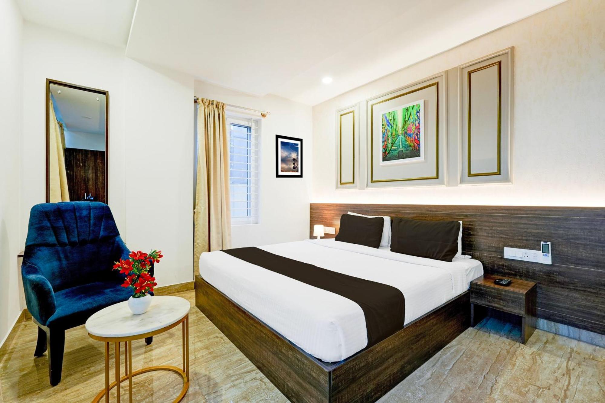 Super Townhouse Oak Aecs Formerly Bangalore Times Buitenkant foto
