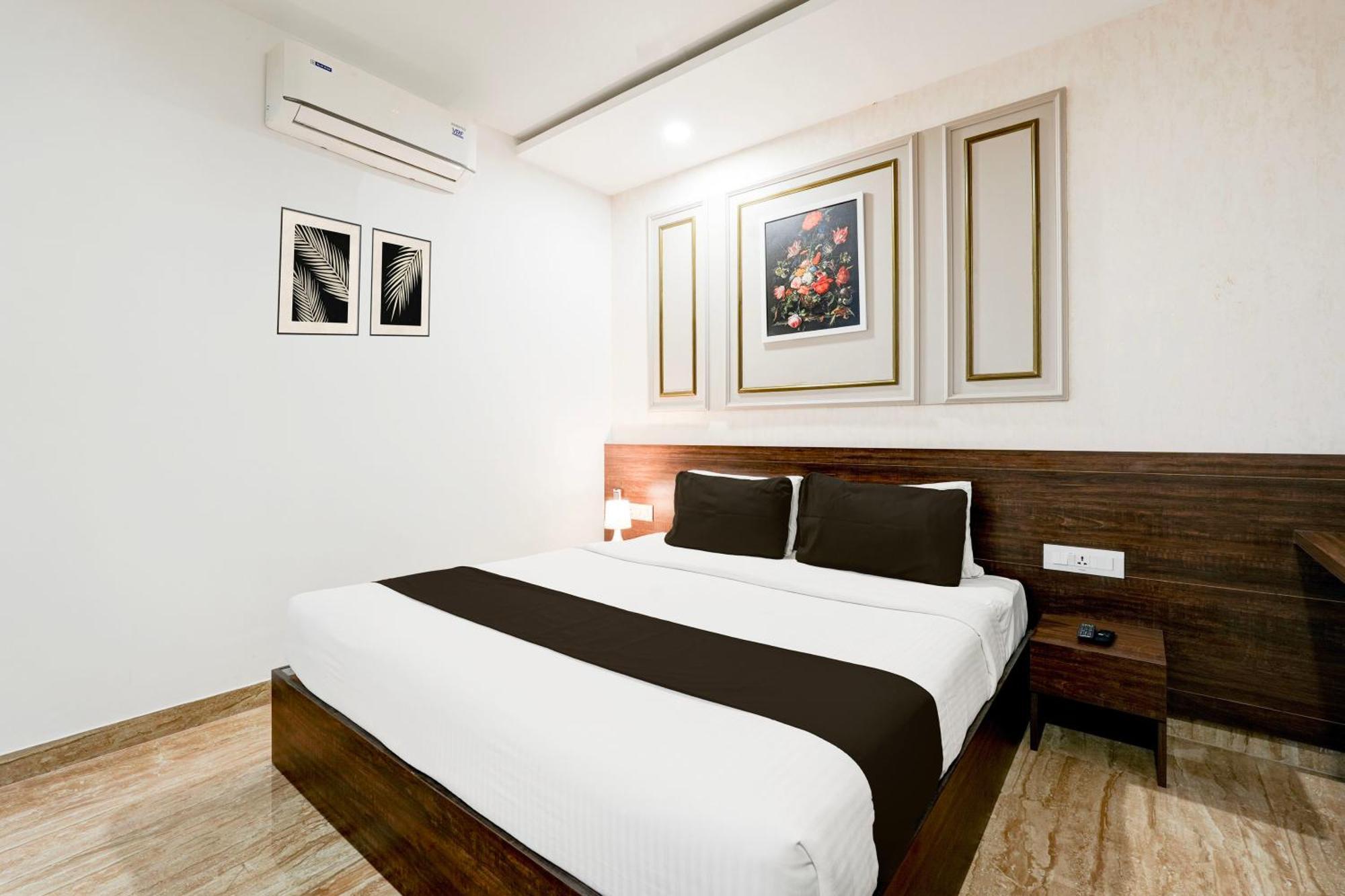 Super Townhouse Oak Aecs Formerly Bangalore Times Buitenkant foto