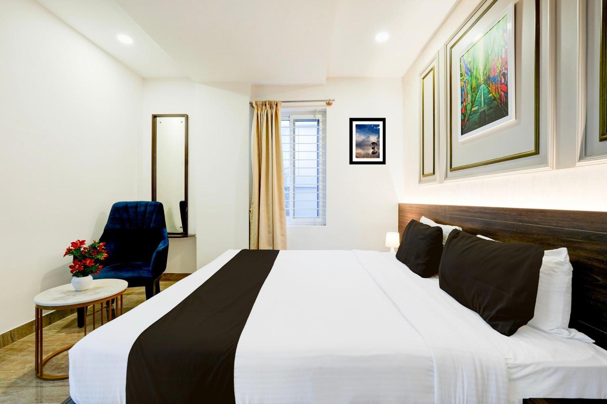 Super Townhouse Oak Aecs Formerly Bangalore Times Buitenkant foto